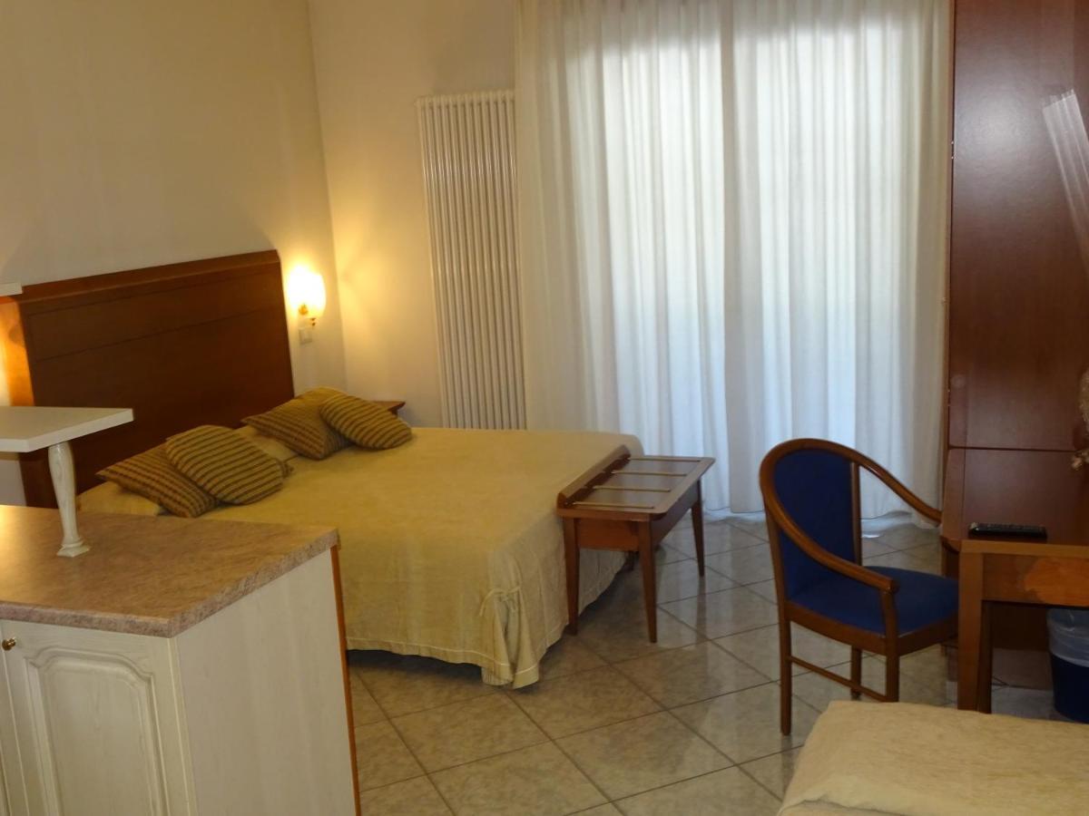 Residence Rosa Dei Venti Cervia Kültér fotó